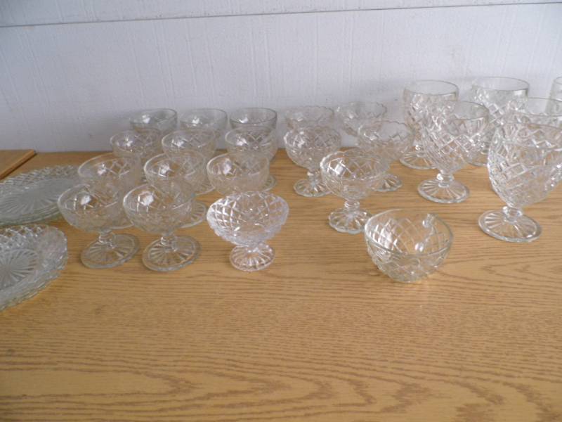 lot 17 image: Waterford Glasses - Plates