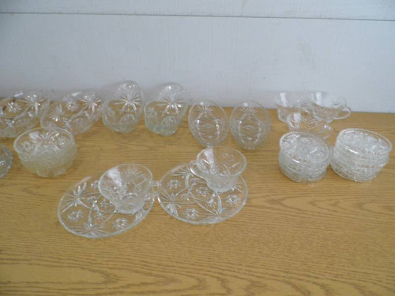 lot 34 image: Glass Relish Dishes - Cups - Coasters