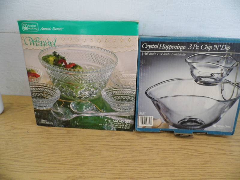 lot 36 image: Chip  Dip - Salad Set