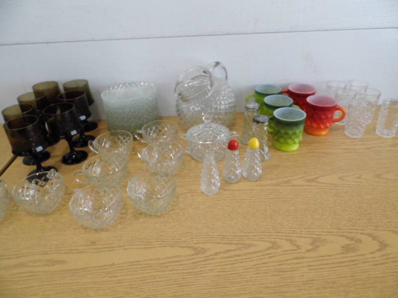 lot 61 image: Glasses - Mugs - Pitcher