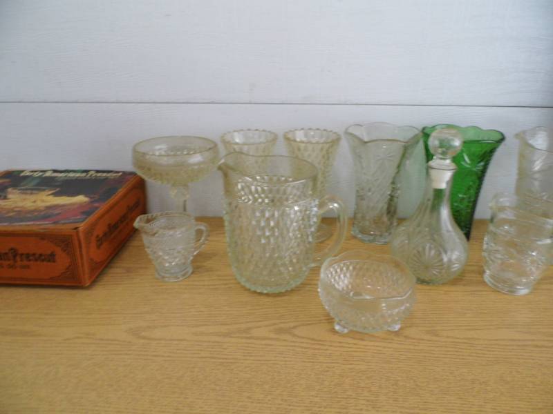 lot 66 image: Vases - Pitchers - Chip Set