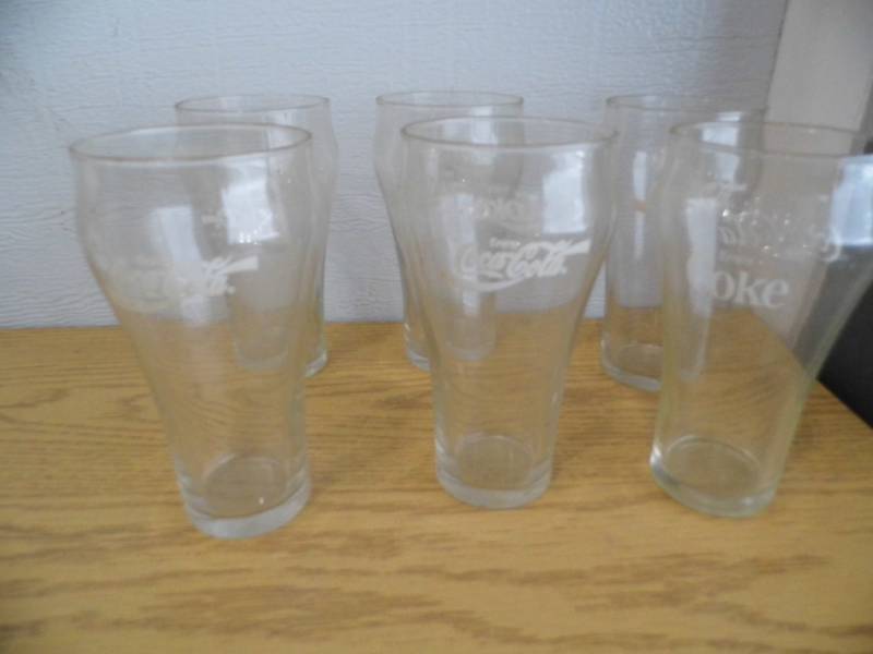 lot 71 image: Lot of 6 Coke Glasses