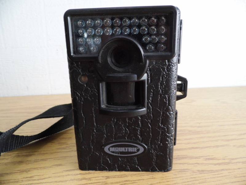 lot 114 image: Moutrie Game Camera