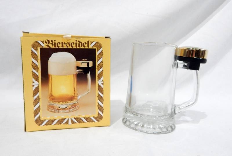 lot 16 image: New Vintage 1980s West German Bierseidel Bell Stein