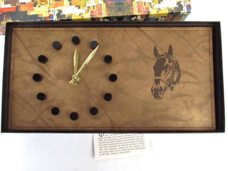 lot 125 image: Vintage 1978 Ak-Sar-Ben Thoroughbred Racing Association Horse Themed Clock