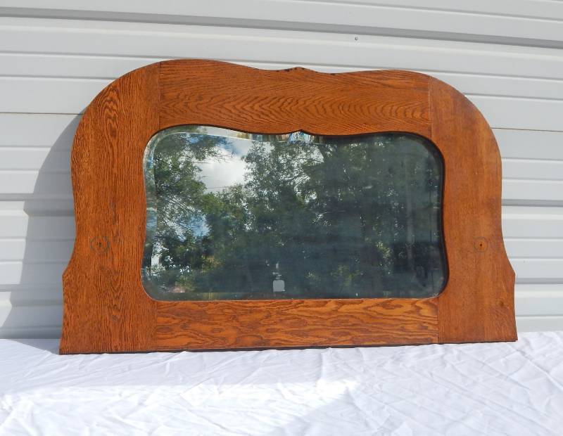 lot 35 image: Vintage Wood Frame With Beveled Mirror