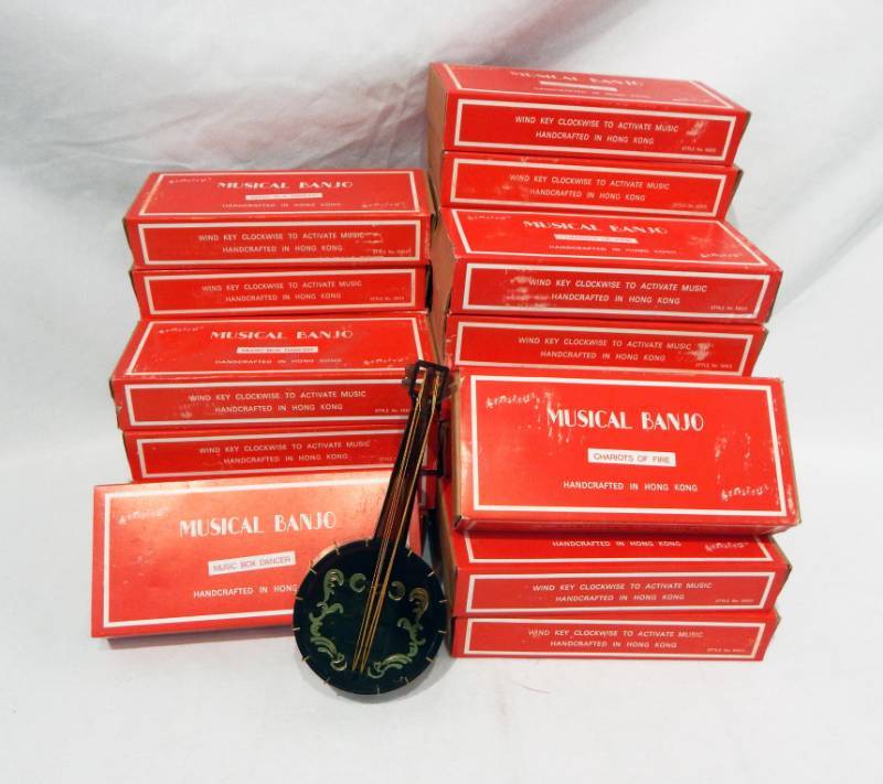 lot 62 image: Lot of New Vintage Sankyo Musical Banjo Music Boxes