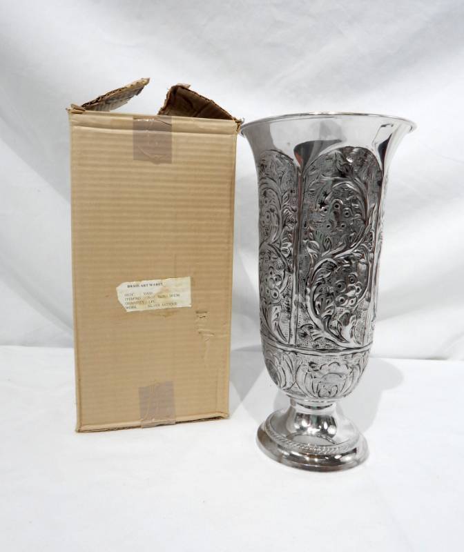 lot 67 image: New Vintage Ornate Metal Vase