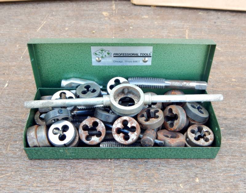 lot 84 image: Tap and Die Set With Extras