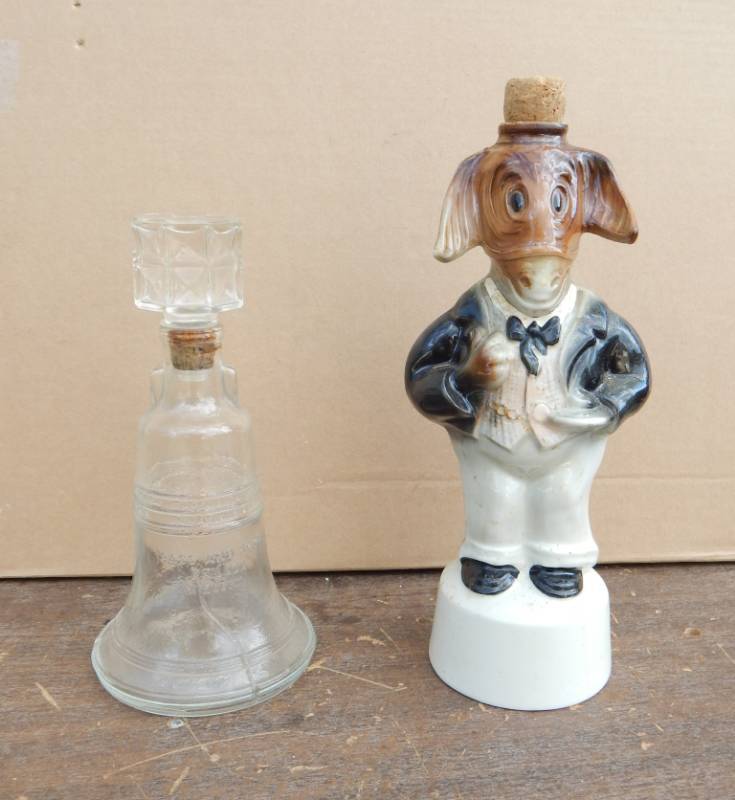 lot 40 image: Vintage Jim Bean Donkey and Liberty Bell Whiskey Decanters