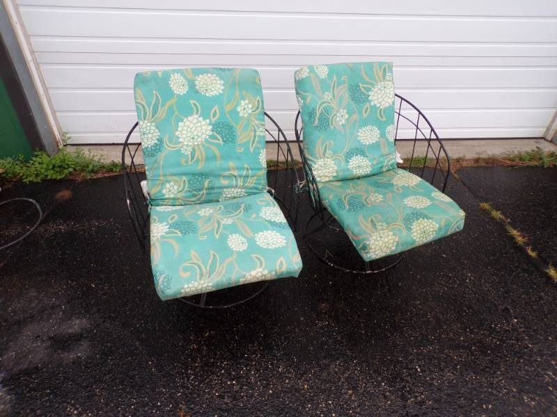lot 21 image: Pair of Patio Chairs