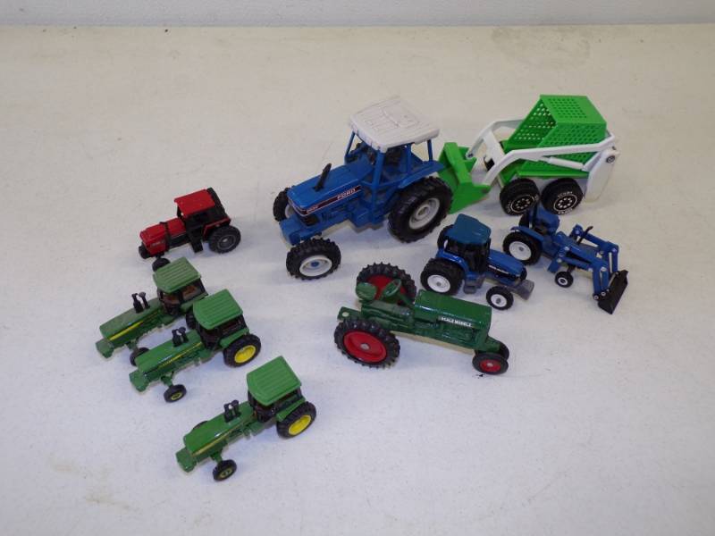 lot 33 image: Toy Tractors