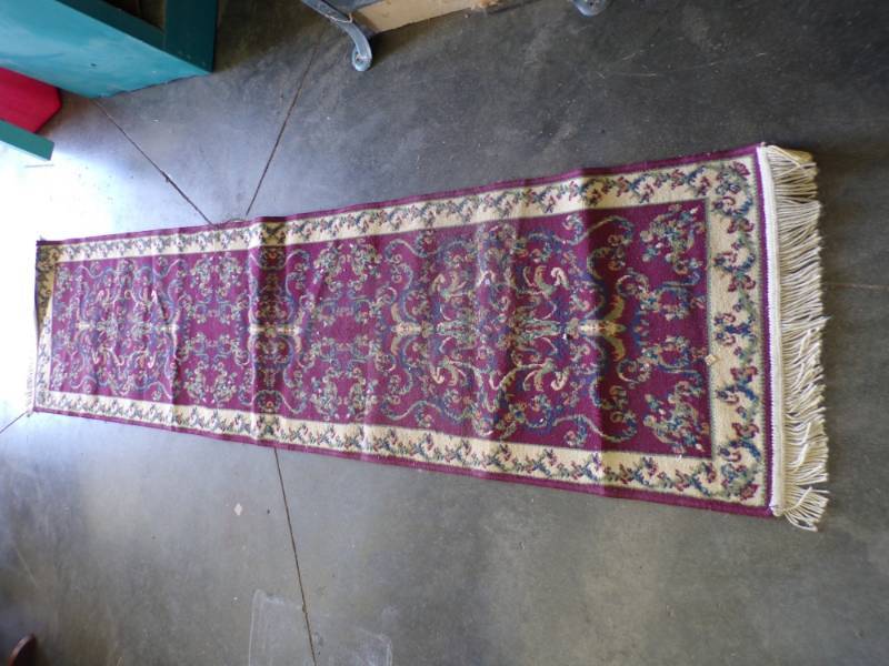 lot 42 image: Runner Rug