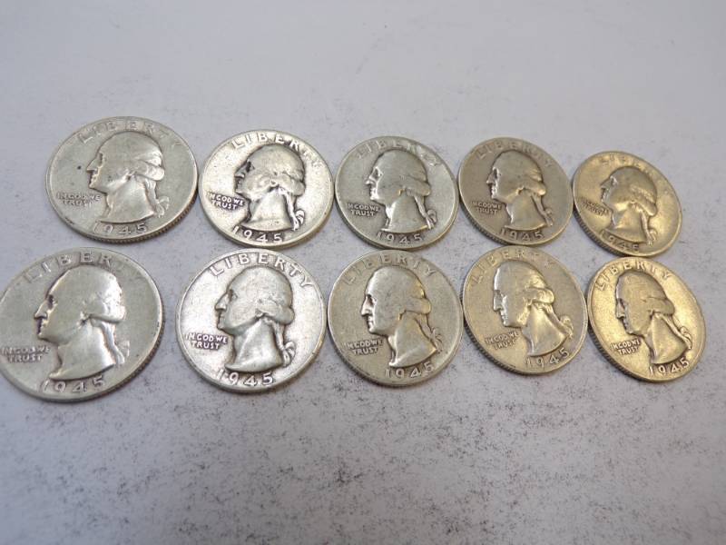lot 99 image: 10 - 1945 Quarters