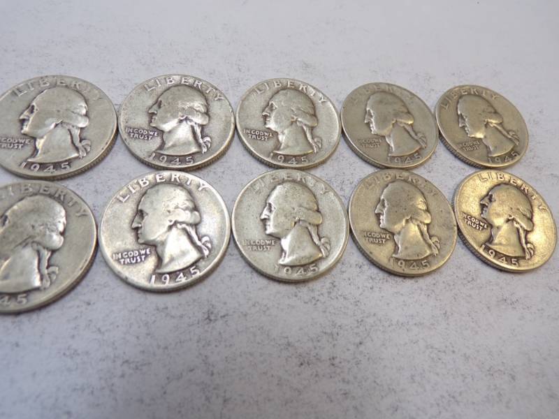 lot 100 image: 10 - 1945 Quarters