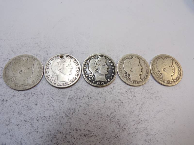 lot 132 image: 5 - Barber Quarters