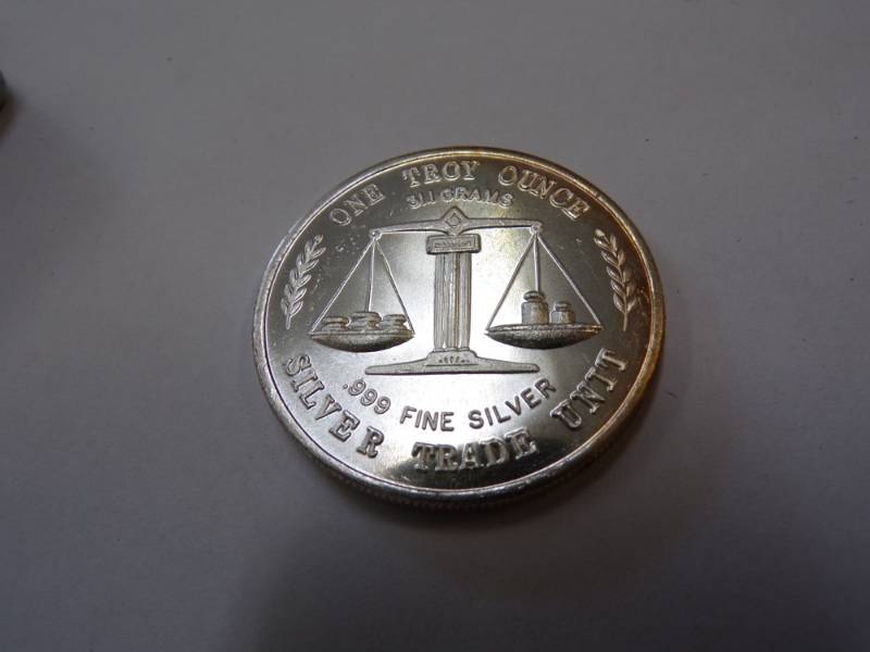 lot 152 image: One Ounce .999 Fine Silver