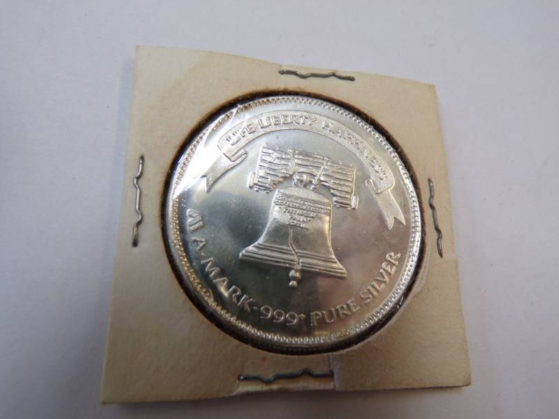 lot 154 image: One Ounce .999 Fine Silver