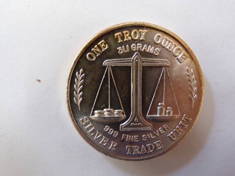 lot 155 image: One Ounce .999 Fine Silver