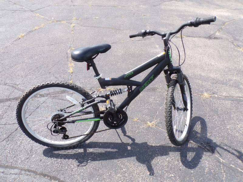 lot 172 image: NEXT PX4.0 18 Speed Bike