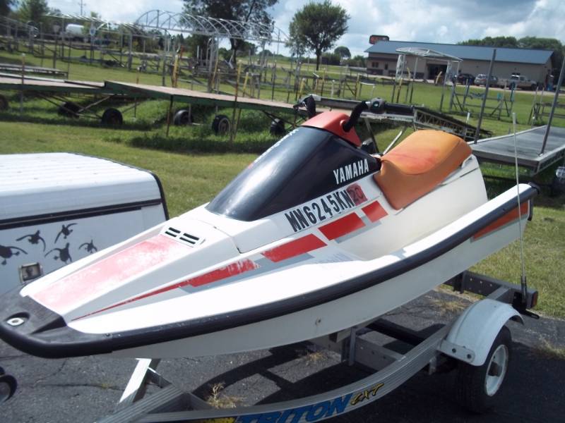 lot 2 image: Yamaha 1992 Jet Ski Wave Runner