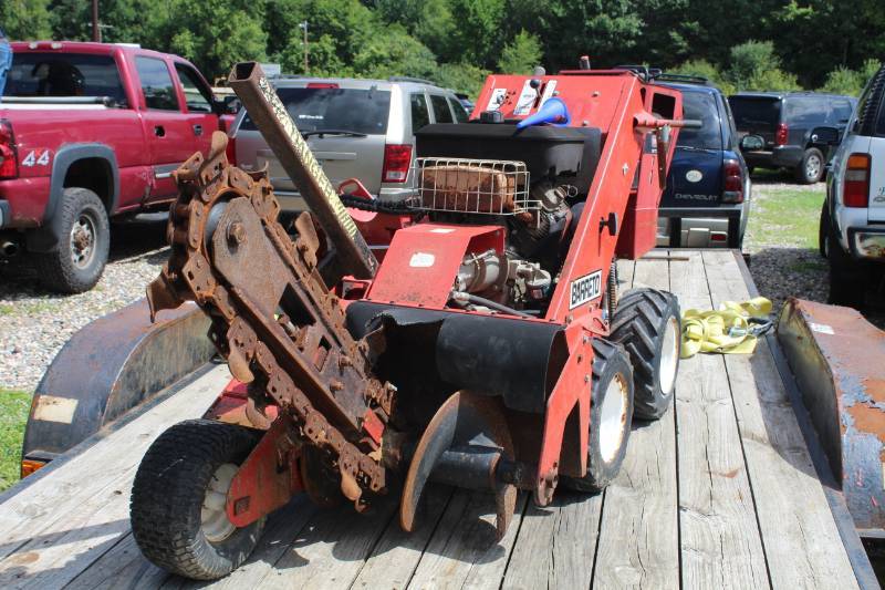 lot 511 image: Barreto Chain Type Commercial Trencher 1624-D, Owners Manual