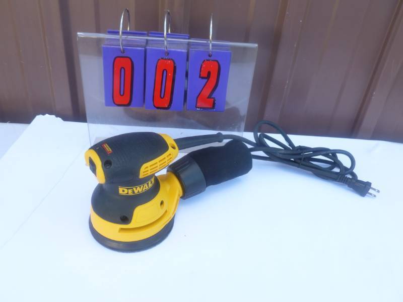 DeWalt Orbital Palm Sander