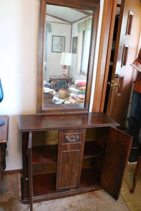 Cabinet with mirror - 32 wide...