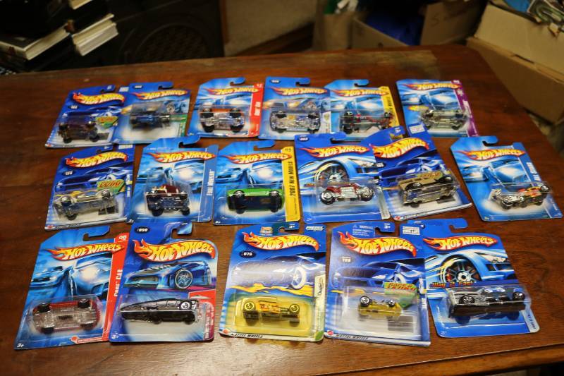 Lot of Hot Wheels toys...