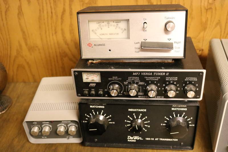 Lot of Ham radio equipment...