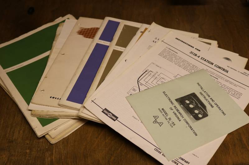 Lot of Ham Radio manuals...