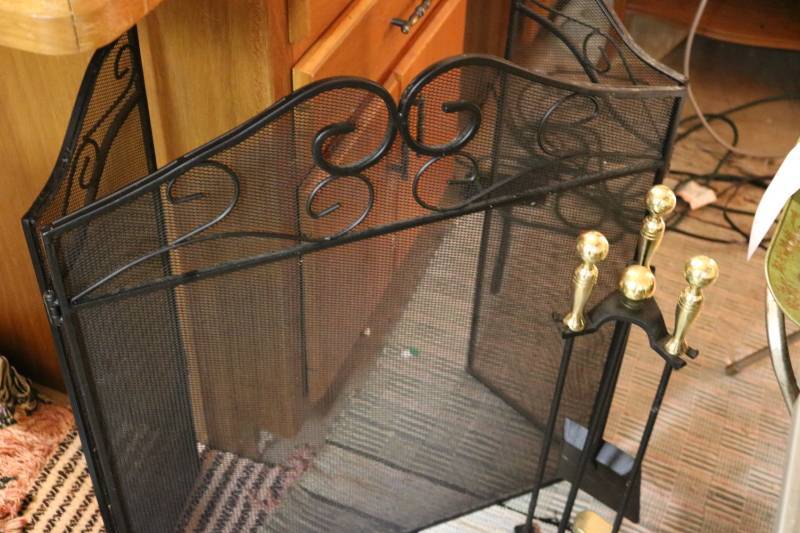 Fireplace screen with accessories...