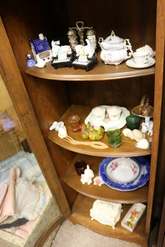 Lot of collectibles, contents ONLY ...