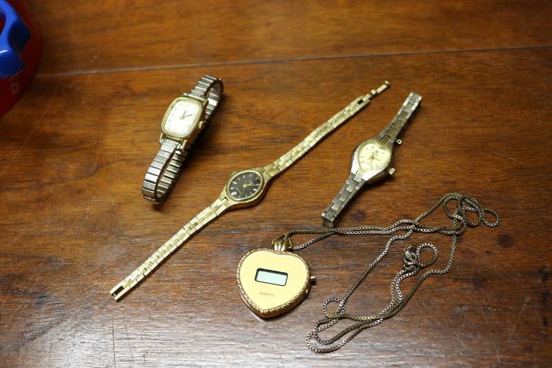 3 Watches and heart necklace...
