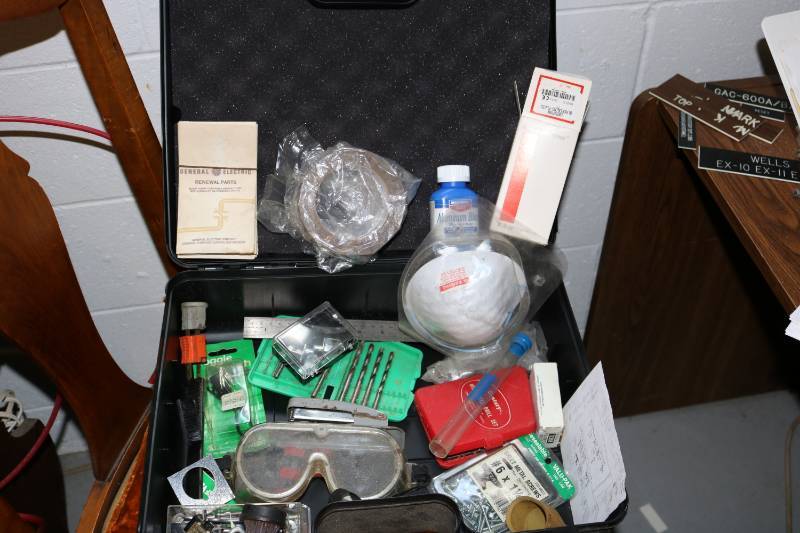 Box full of drilling and engraving ...