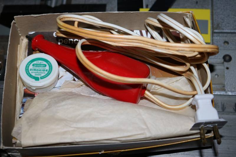 Small hand held engraver...