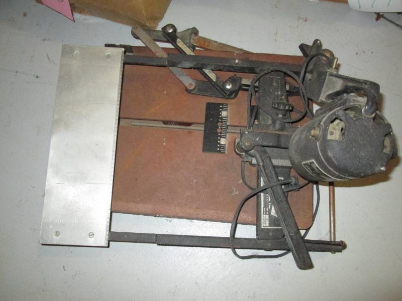 Engraving machine in pieces...