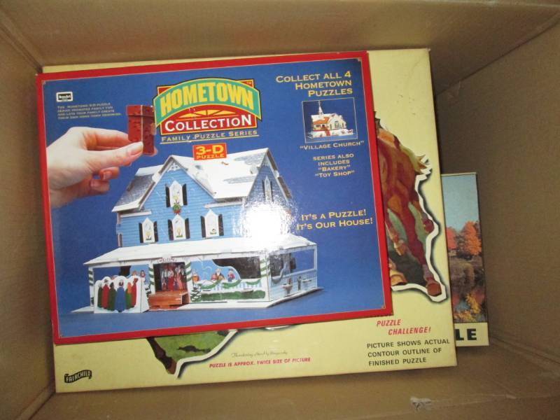 Box of games and puzzles...