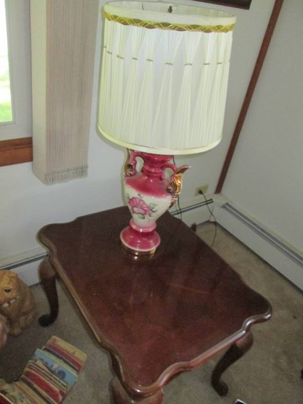 End table with lamp...