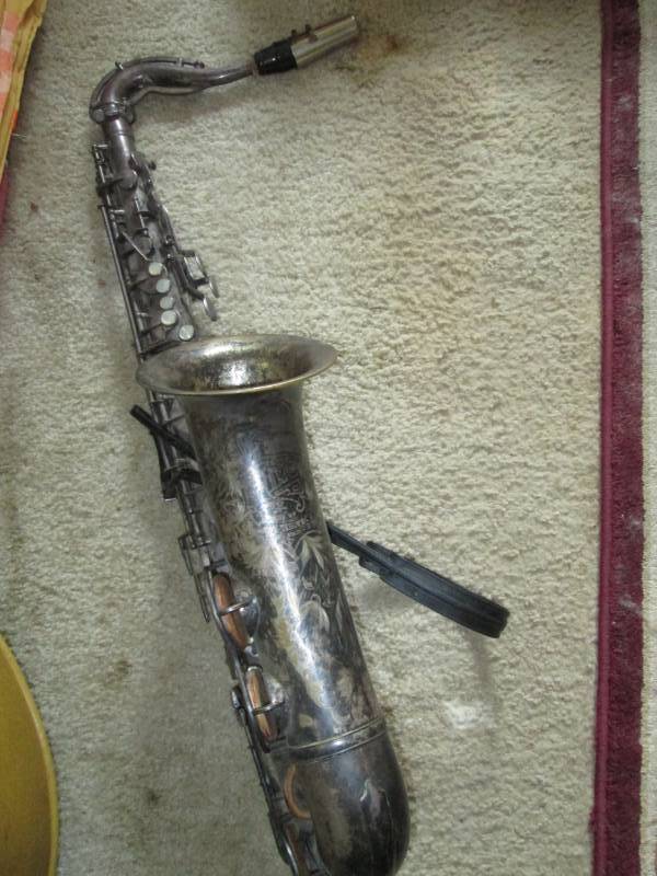 Vintage saxaphoneVoll True King...