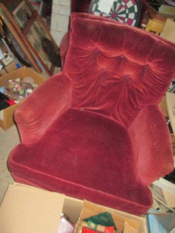 2 Matching chairs...