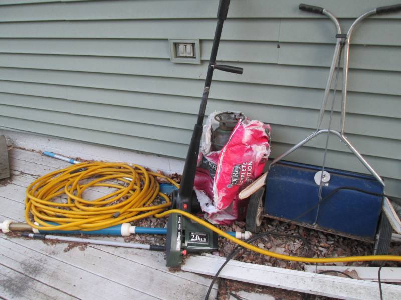 Edger spreader and hose...