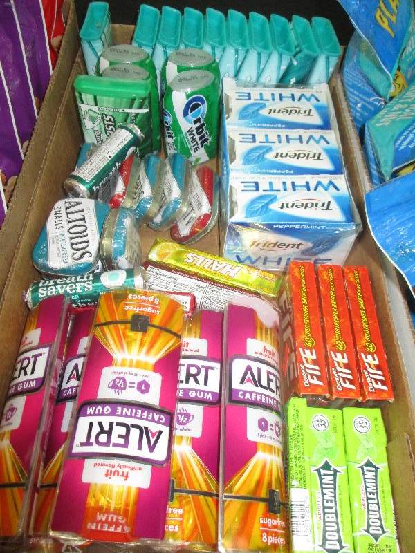 70 packages gum,