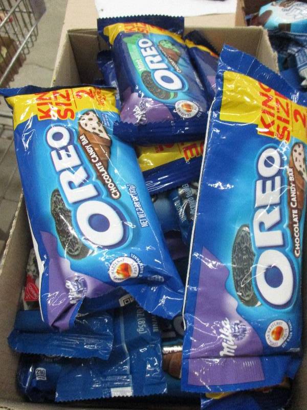 box of oreo cookies