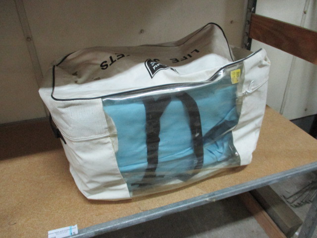 lot 15 image: New Life Jacket Pack