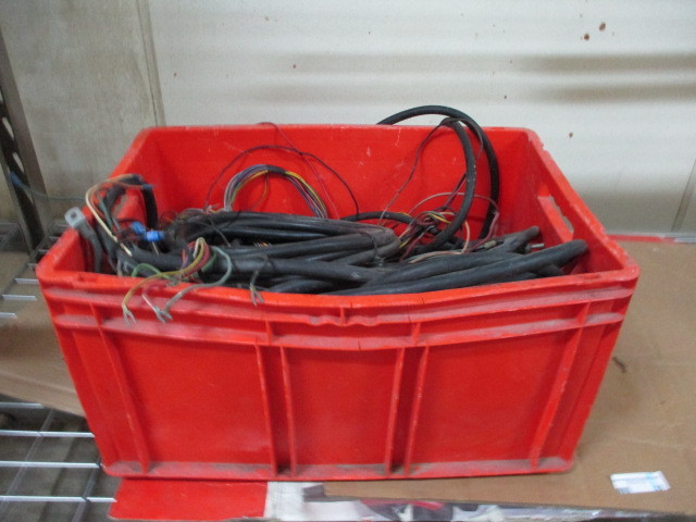 lot 18 image: Mercury Motor Wiring Harnesses