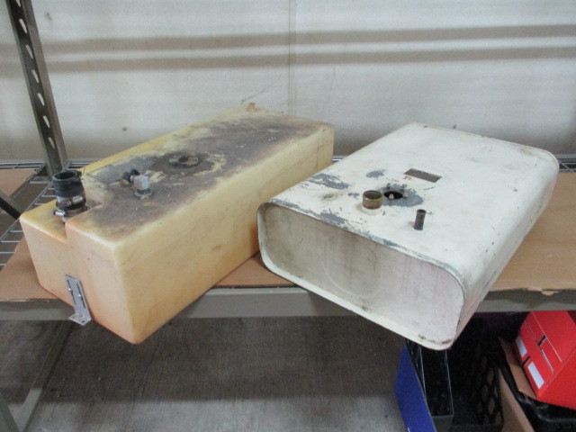 lot 30 image: Gas Tanks