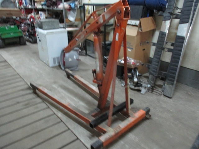 lot 40 image: Cherry Picker