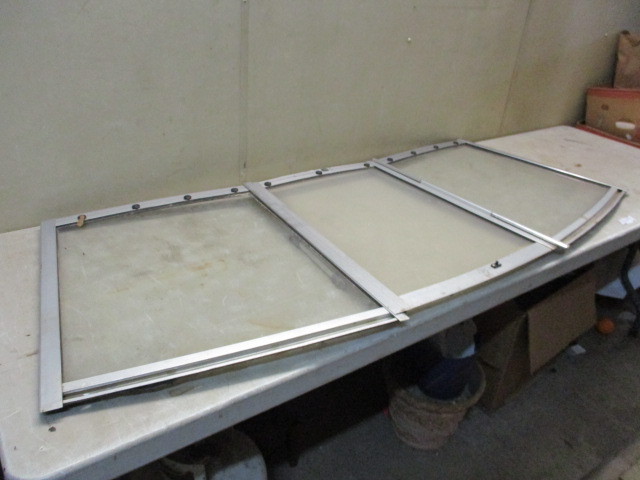lot 42 image: Boat Windshield