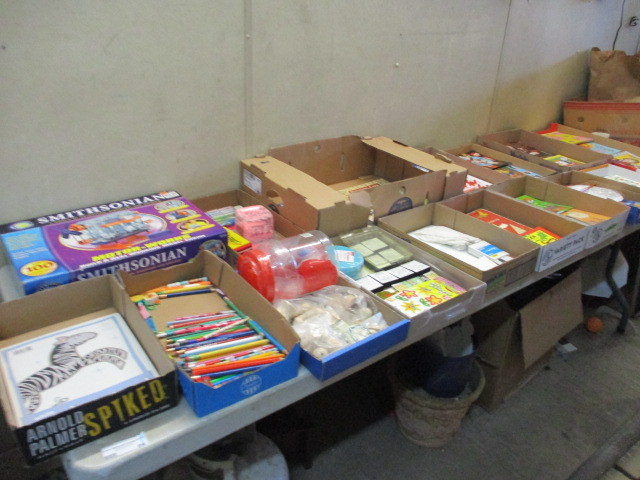 lot 69 image: Craft Supplies